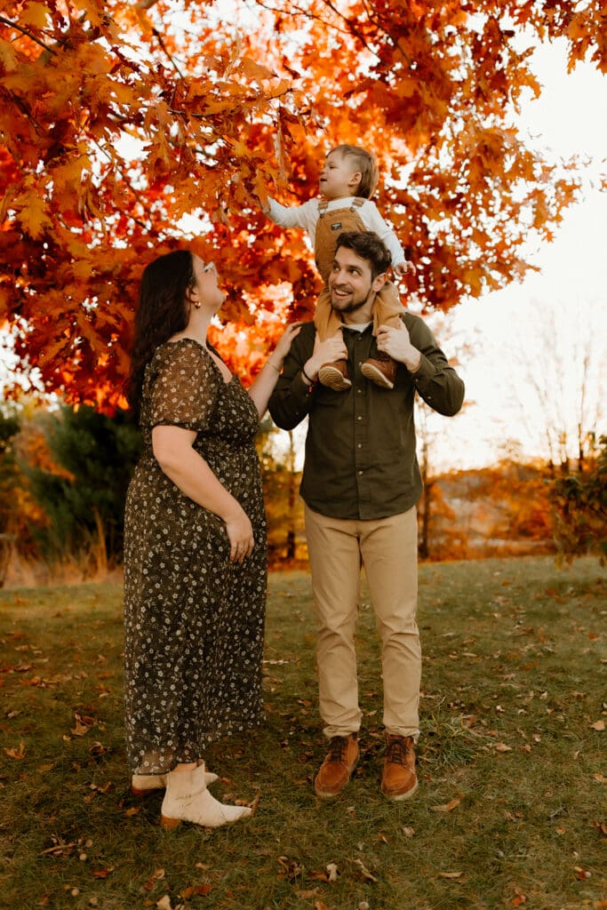lifestyle family photograph of candid moment 
