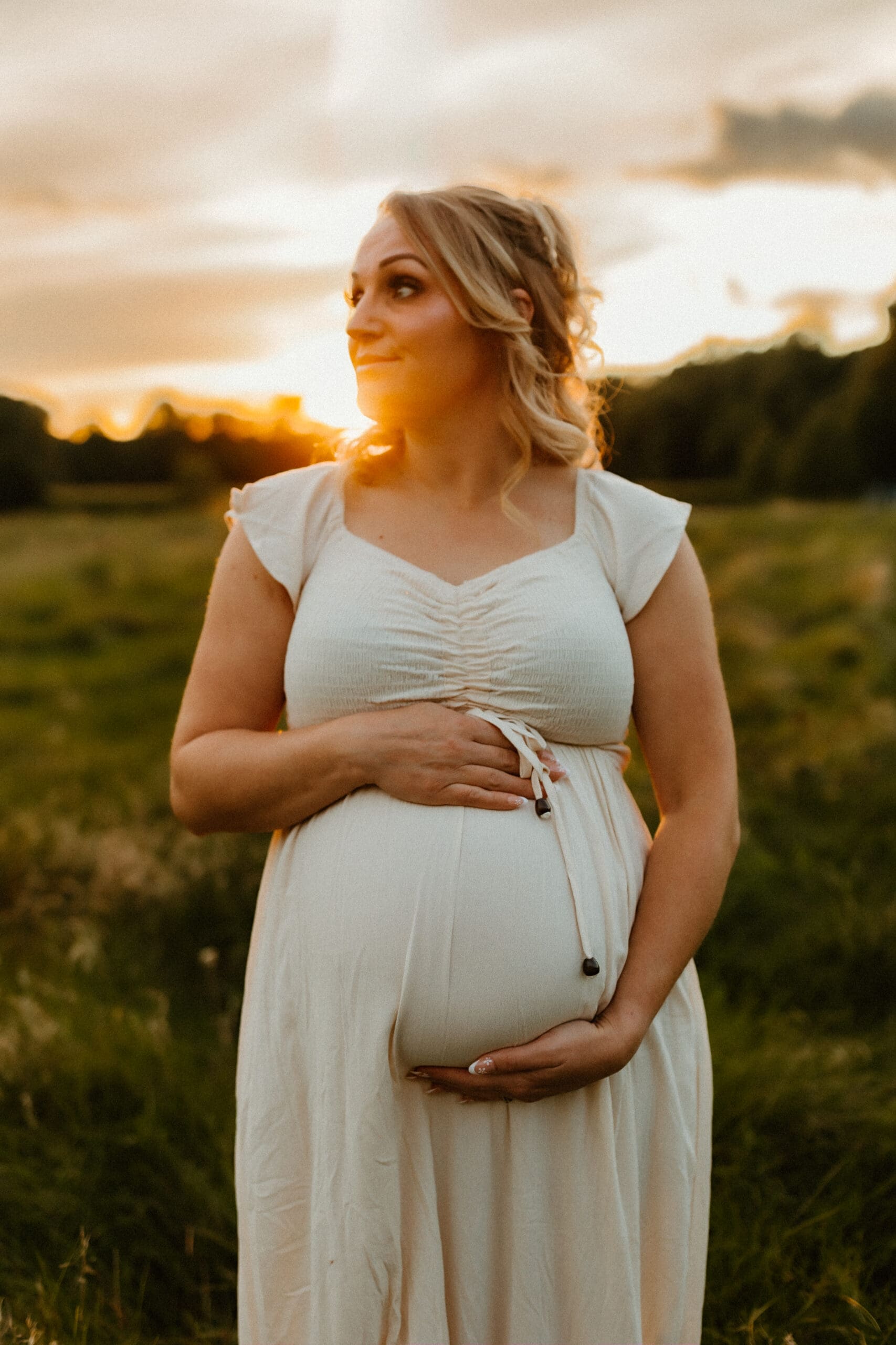 maternity portrait at golden hour session in south bend