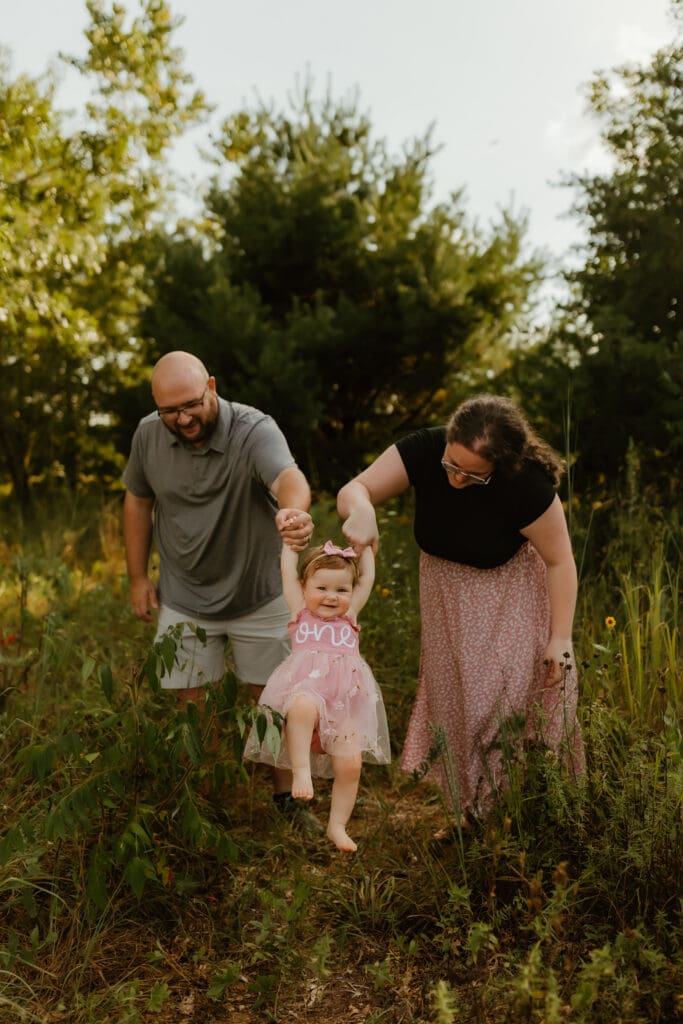 elkhart park photoshoot of family and milestone portraits